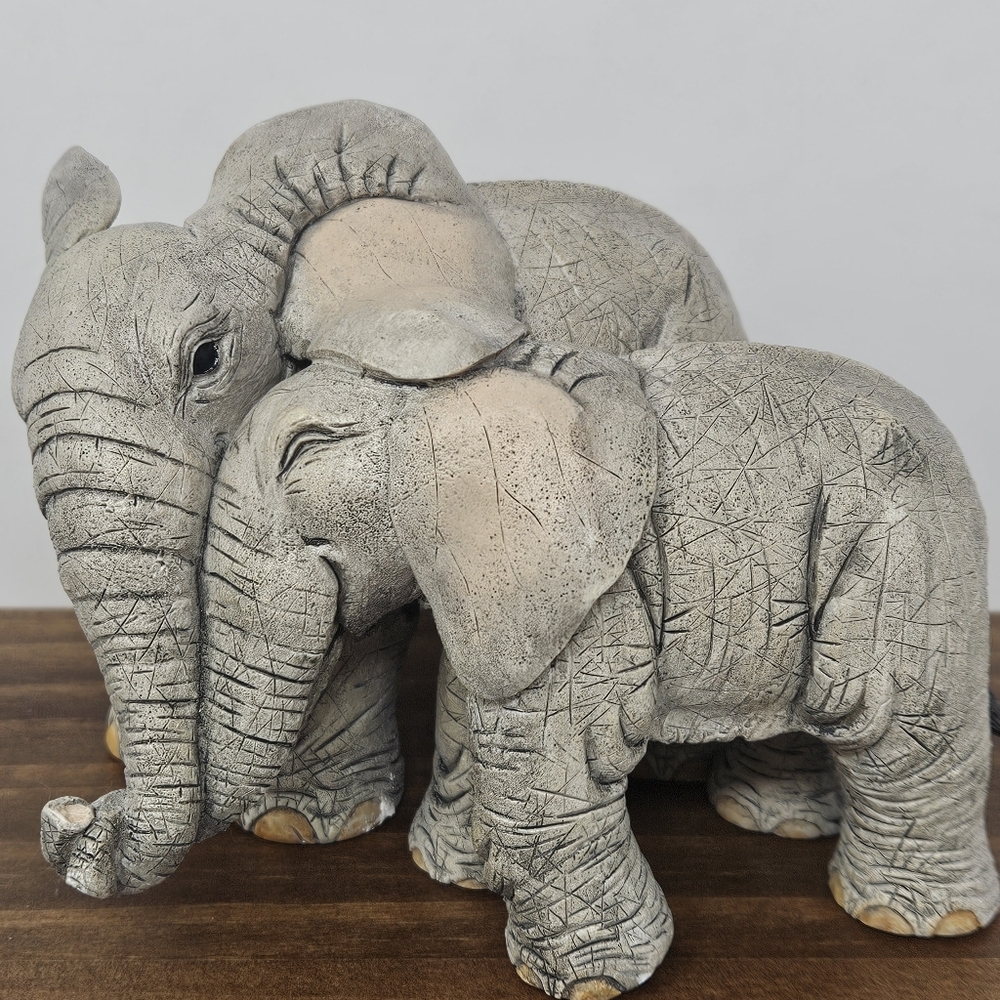 Tuskers "Love Entwined " Elephant Figurine